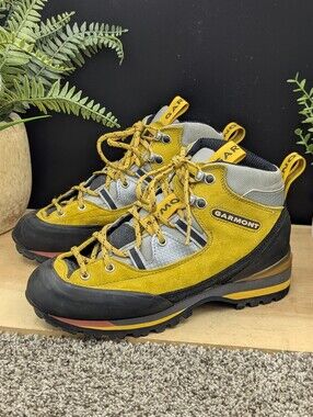Garmont Hiking Climbing Protective Youth Size 6.5 Boots Rock Climbing